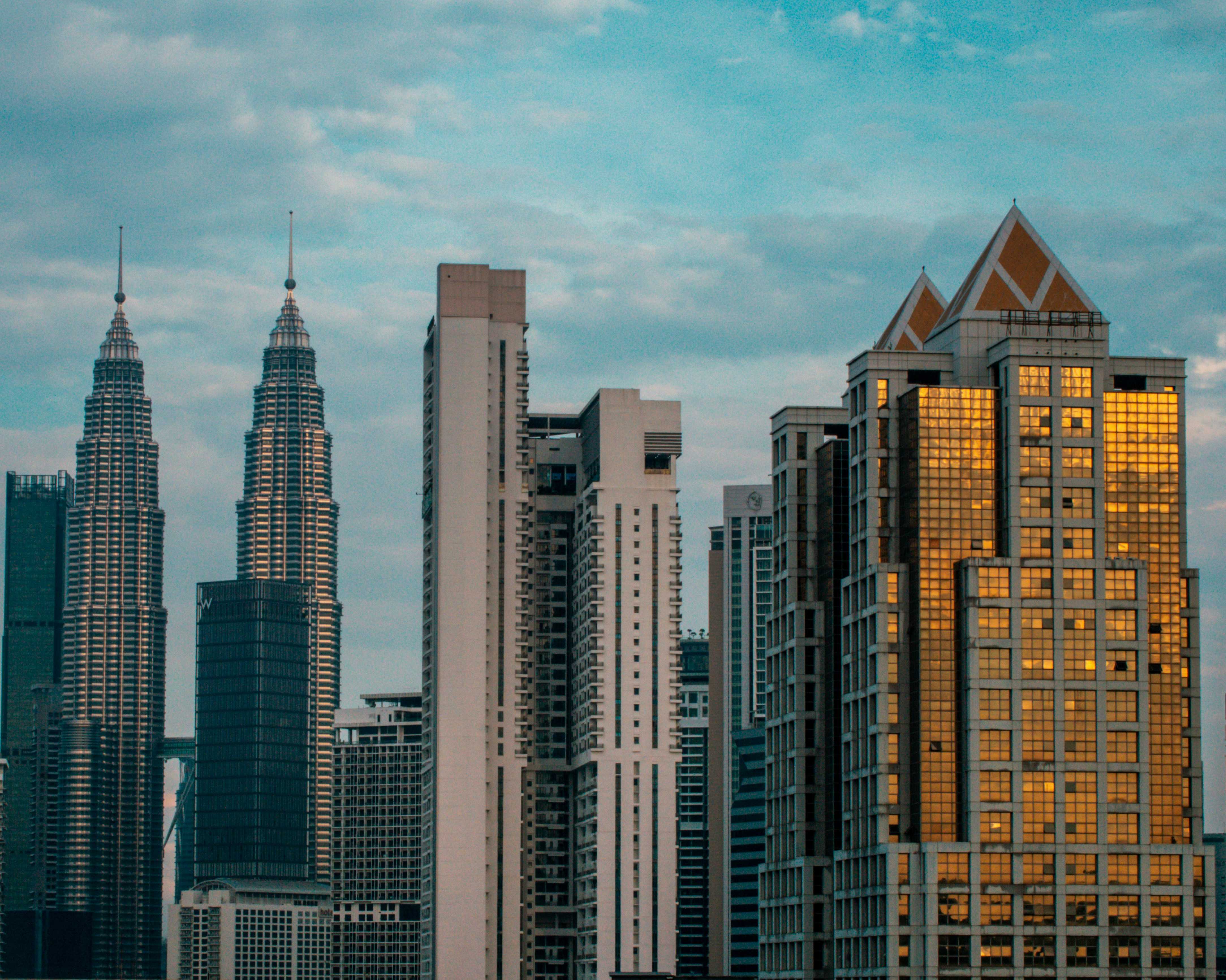 azim-zainudi-yCb8uMc_YaU-unsplash.jpg